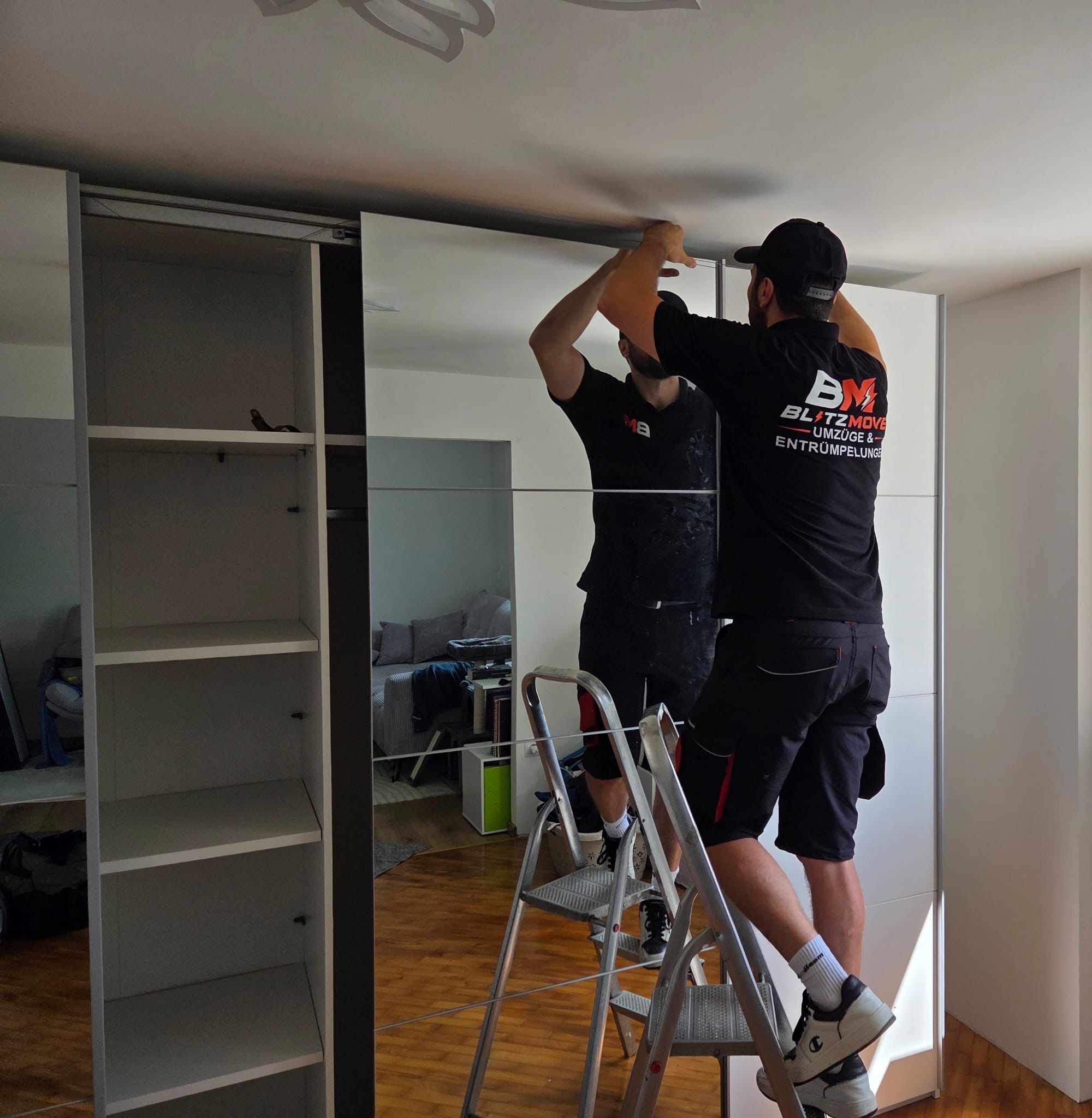 Möbelaufbau in der Wohnung durch BlitzMove