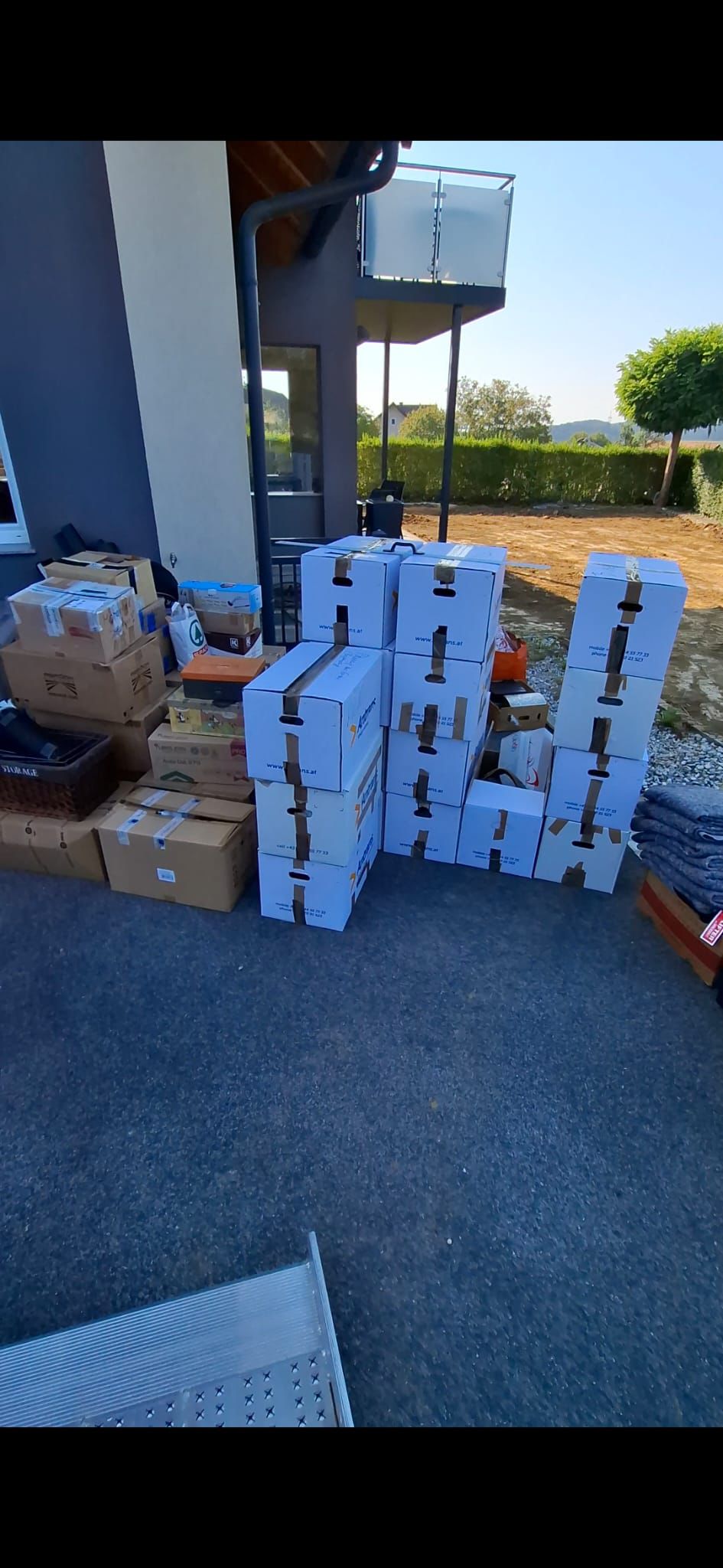 BlitzMove Umzugsboxen bereit für den Transport